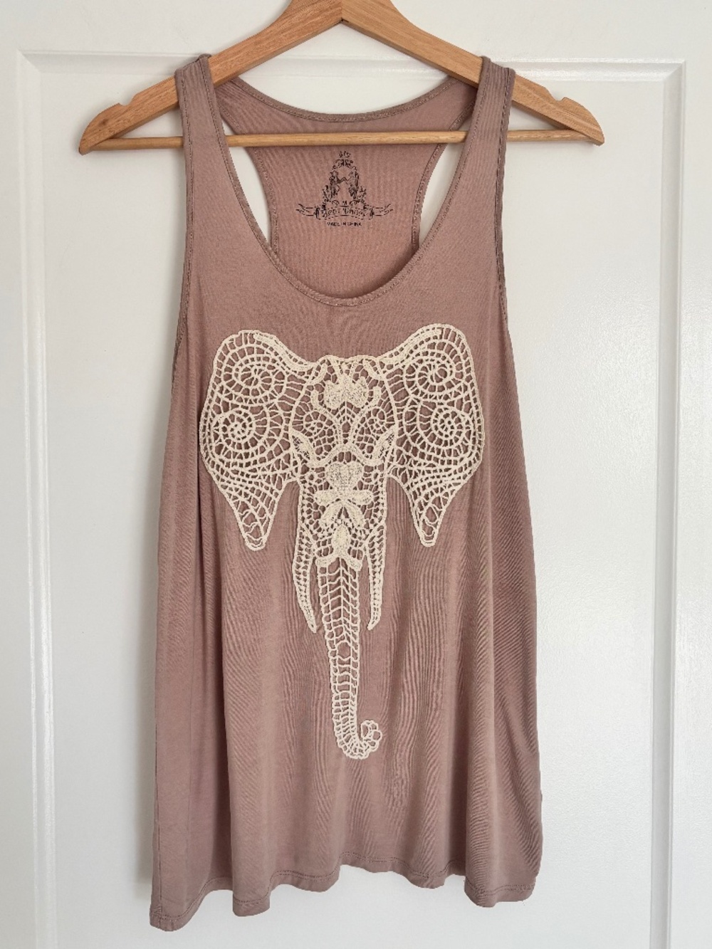 Bear Dance Tank Top Crocheted Lace Elephant Design Women’s Size Medium